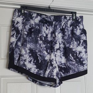 New Athletic Shorts Size XXL Black / White